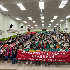 【當畫筆成為一堂勇氣的課｜青潭國小畫展現場直擊】