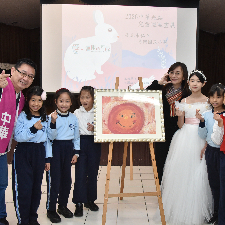 「愛・無限的可能」校園巡迴生命教育特展「再興國小」站　用畫作點亮孩子心中的光